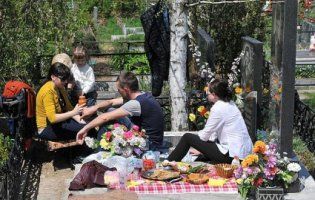 У поминальні дні посилять охорону громадського порядку