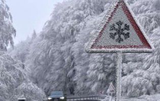 Через льодові дощі у Торонто сталося більше 500 аварій