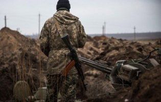 У зоні АТО бойовики продовжують обстрілювати з гранатометів
