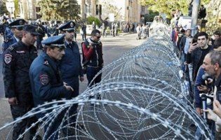 У Вірменії оголосили «оксамитову революцію»