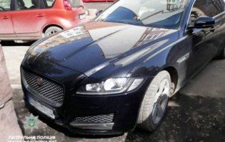 Авто, яке викрали у Лондоні, знайшли на Прикарпатті