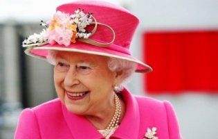 21 квітня святкує День народження королева Великої Британії Єлизавета ІІ