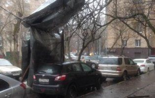 Москву накрило стихійне лихо: є жертви та постраждалі (відео)