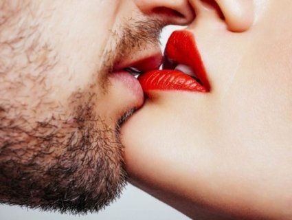 Вакуумний, Зорро, Ата: п’ятдесят відтінків поцілунку й чому варто цілуватися на роботі
