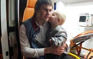 Виніс із вогню хлопчика, про якого всі забули.