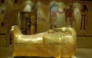 Гробниця цариці Нефертіті досі не знайдена