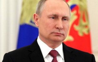 Під час інавгурації Путіна не змогли підняти триколор: знак чи збіг? (відео)