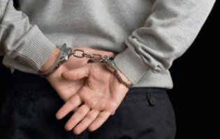 Син-п’яничка обікрав власну матір