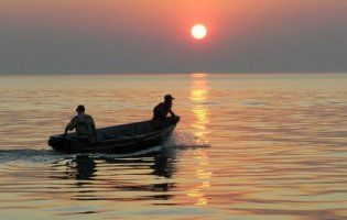 Консул вирушив в російський Єйськ шукати викрадених українських рибалок