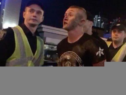 «Теплий прийом»: у Києві побили і порізали фанатів «Ліверпуля»