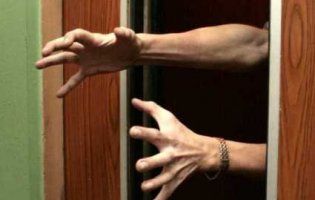 В Одесі обірвався ліфт з людьми