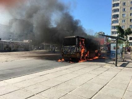 У Львові загорілася маршрутка прямо під час рейсу (фото, відео)