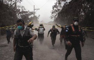 В Гватемалі вулкан убив щонайменше 25 людей