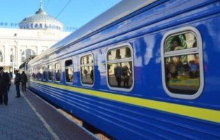 В українських потягах з’явиться повноцінне харчування