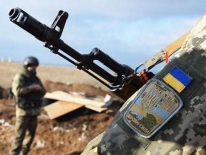 На Донбасі поранено чотирьох українських захисників