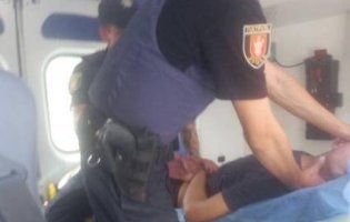 У Луцьку потенційний самогубця пробив головою двері психлікарні