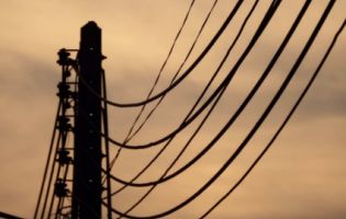 Майже 400 населених пунктів залишаються знеструмленими через негоду