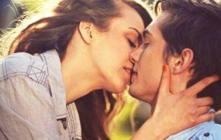6 липня відзначають Всесвітній день поцілунку