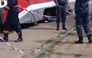 Смерть на рейках: в Миколаєві під колесами трамвая загинув молодий чоловік