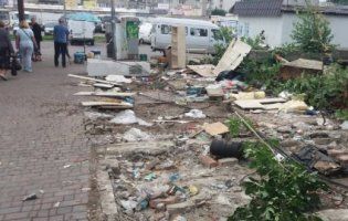 Чи законно позносили кіоски на автостанції в Луцьку?