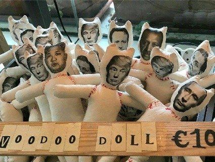 Ляльки вуду із зображенням світових лідерів продають по 10 євро