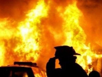 В українця спалили елітне авто