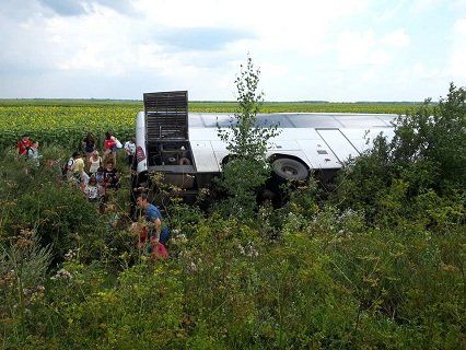 На Волині у ДТП потрапив автобус з білорусами, які їхали на відпочинок у Болгарію (фото)