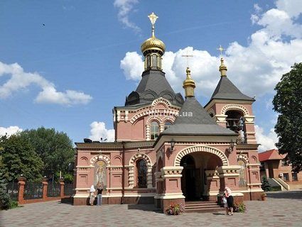 Московська церква споює неповнолітніх, продаючи їм алкоголь (відео)