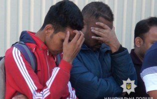 У Києві затримали нелегалів-вболівальників (відео)