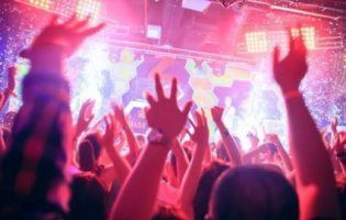 На Закарпатті, доки мати шукала доньку з поліцією, та розважалася з друзями