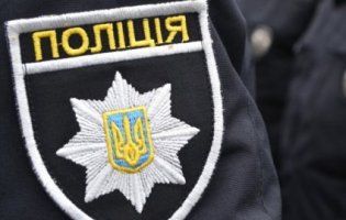 У Києві п’яні молодики напали на перехожих, а потім неадекватно відреагували на копів