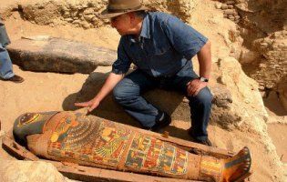 15 серпня - День археолога