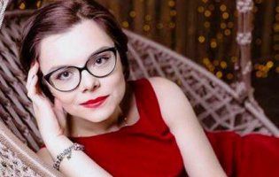 Молода коханка народить пристаркуватому Євгену Петросяну дитину