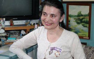 Українська художниця Валентина Михальська 40 років прикута до інвалідного візка