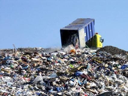 У Луцьку купили 34 неякісних контейнерів для сміття