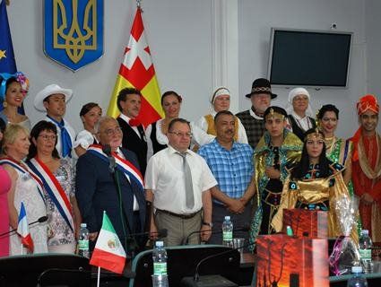 У Луцьку офіційно зустріли учасників фестивалю «Поліське літо з фольклором» (фото)