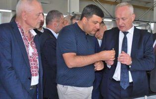 Володимир Гройсман у Луцьку оглянув завод «Мотор» (фото)