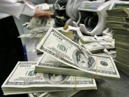 Через неправильно поставлену кому, австралієць отримав величезну зарплату