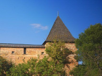 У Луцьку реставрують вежу Чорторийських та монастир єзуїтів