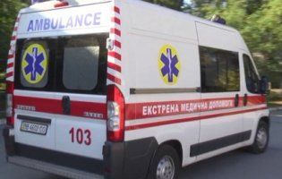 У Львові дівчина випала з другого поверху і загинула