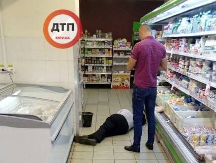 Під Києвом в магазині знайшли мертвого чоловіка