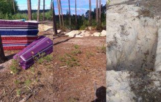 На Київщині грибників нажахали покинуті посеред  лісу труни і могили