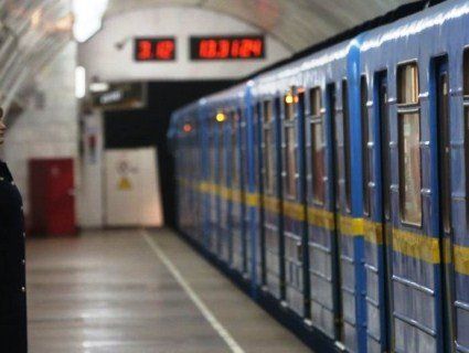 У київському метро раптово помер чоловік