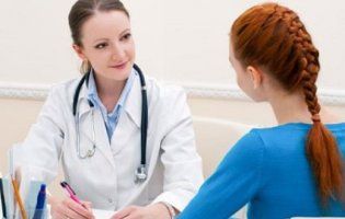 «Гінекологічна таємниця»: чому 82% підлітків проти того, щоб їхні медичні дані передавали батькам?