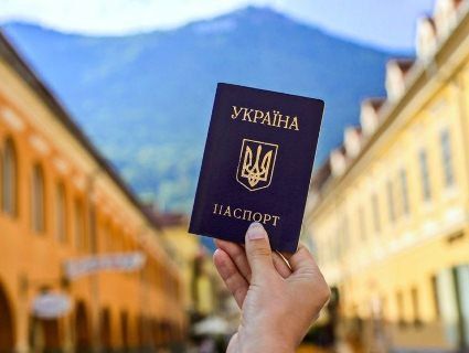 Через  угорські паспорти на Закарпатті шлях України в ЄС під загрозою