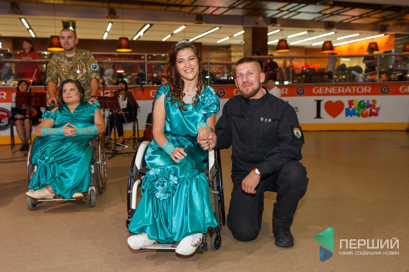 Осінній бал у Луцьку