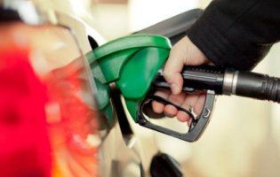 Бензинова лихоманка в Україні: чи знизиться ціна на паливо