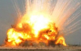 Біля Ічні знову детонували боєприпаси: 44 вибухи лише за одну годину (відео)