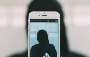 Смертельне селфі: діти залишилися без матері