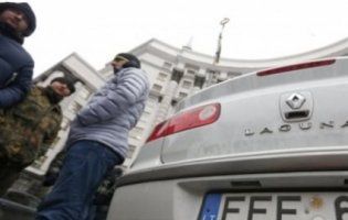 Використання нерозмитнених авто на «євробляхах» - законне